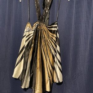 Venus Holter black tan brown silver white size medium